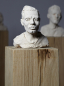 Mobile Preview: Skulptur 7 aus Ton auf Eiche Stele | Frank Lorenz