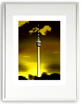 Preview: Stuttgart Fernsehturm - Glitter | 15x20  | Ralf Wehrle und Uwe Frank Stuttgart Fernsehturm - Glitter | 15x20  | Ralf Wehrle und Uwe Frank gerahmt 24x30 cm | Fine-Art-Print | Foto-Grafik | mit Passepartout und Holzrahmen weiss oder schwarz. 2026, Auflage 5