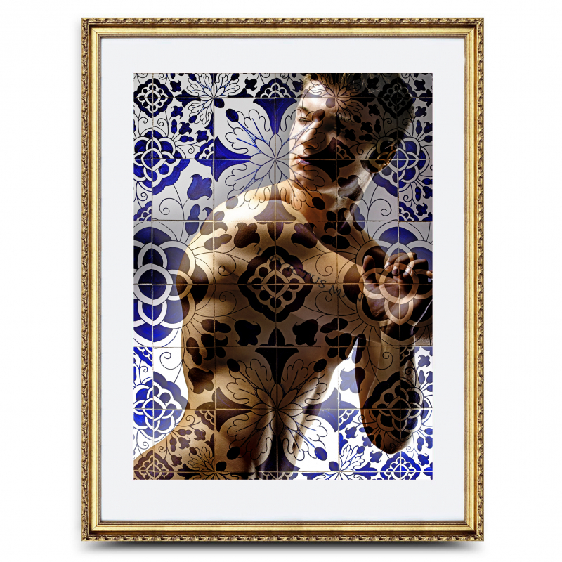 Männer mit Fassade Nr.1 | 2022 | Ralf Wehrle und Uwe Frank Fotografik | ca. DinA 3 | gerahmt DinA2  mit goldfarbenen Holzrahmen und weissem Passepartout limitiert Auflage 12, signiert